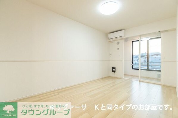 コリーナ アルモ Eの物件内観写真